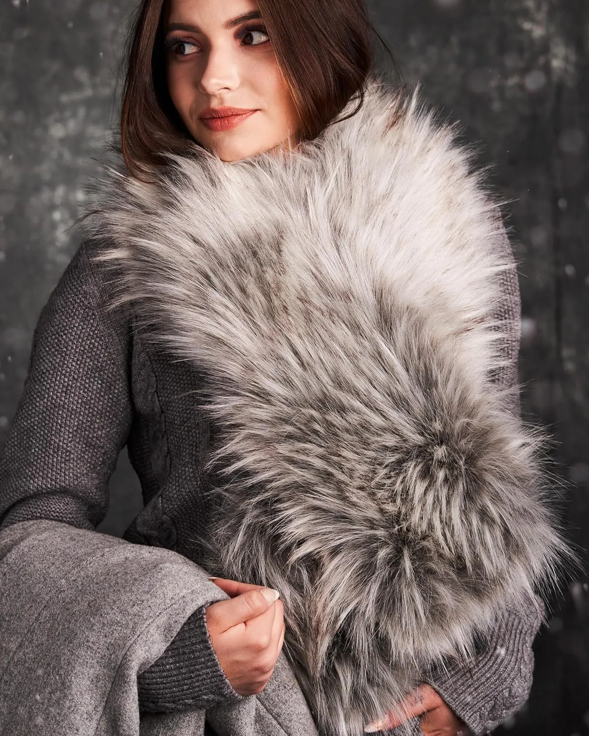 Futrzane Classic Scarf - Faux Fur Scarves Collars for Women - Long Neck Warmer